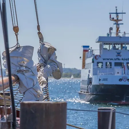 Dampfer 1 Ostwind * Laboe